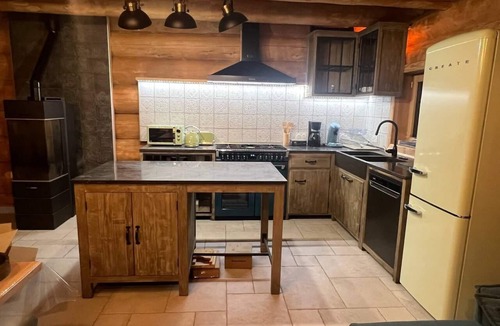 Yssingeaux House | Fuste Artisanale en Rondins