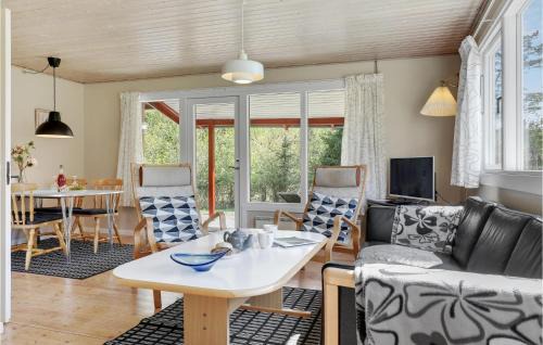 Pedersker House | Fyrrekvist