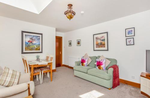 Banavie House | Fyvie Cottage