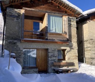 Vals House | Gääschi Leis