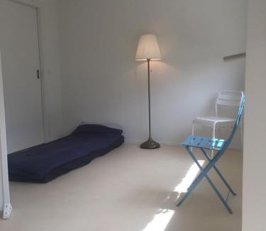 District 7 House | Gästezimmer
