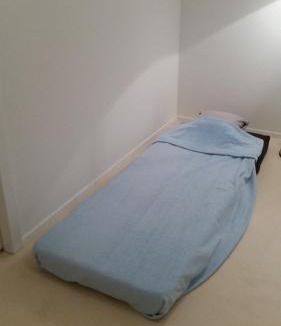 District 7 House | Gästezimmer
