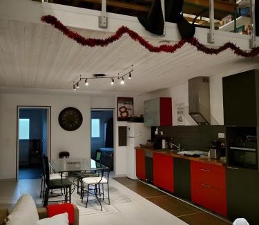 Saint-Malo-des-Trois-Fontaines House | Gîte Le Relais De Jehan