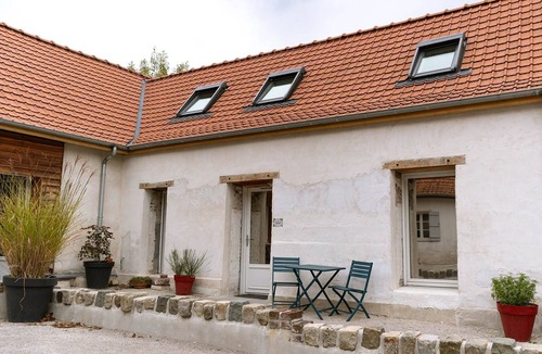 La Madelaine-sous-Montreuil Apartment | Gîte Abel, sleeps 4