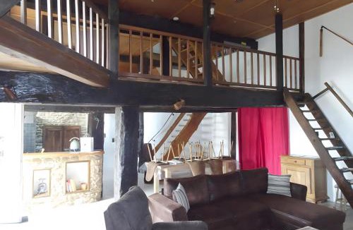 Saint-Georges-de-Reintembault House | Gîte de La Guinchère