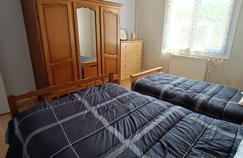 Saint-Vincent-la-Chatre House | Gîte à la Ferme