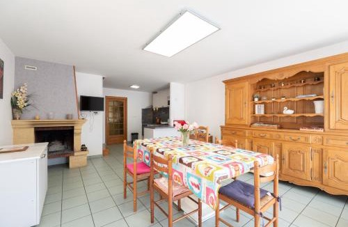 Isches Apartment | Gîte À Isches