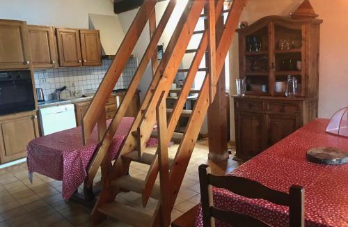 La Robine-sur-Galabre House | Gîte à la ferme La Bedigue