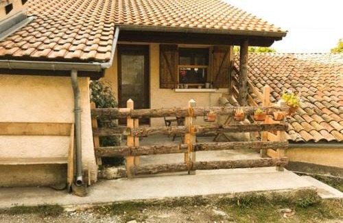 La Robine-sur-Galabre House | Gîte à la ferme Le Cabro