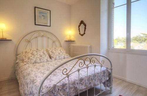 Tharon-Plage House | Gîte à Tharon: 2 chambres, terrasse, parking, proche mer - FR-1-306-1026