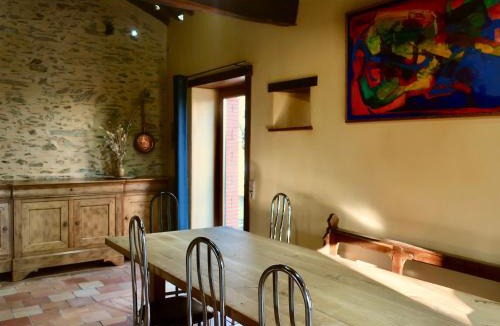 La Tardiere House | Gîte écoresponsable avec 4 chambres, terrasse et activités, proche LPO, chauffage au sol - FR-1-426-486