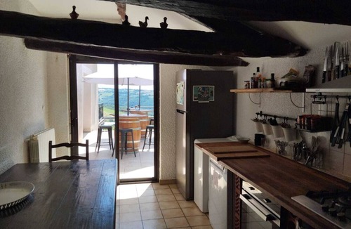 Courris Cottage | Gîte 12 pers, pétanque court and swimming pool: second week in July free!