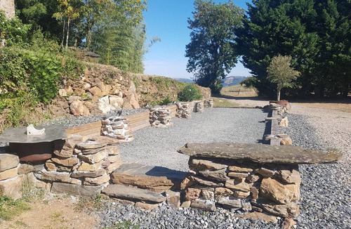 Courris Cottage | Gîte 12 pers, pétanque court and swimming pool: second week in July free!