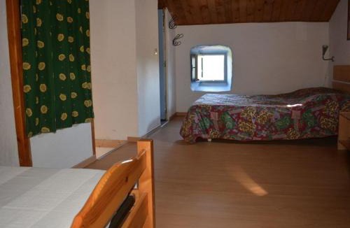 Grospierres House | Gîte 2 pièces avec climatisation et animaux admis à Grospierres - FR-1-382-64