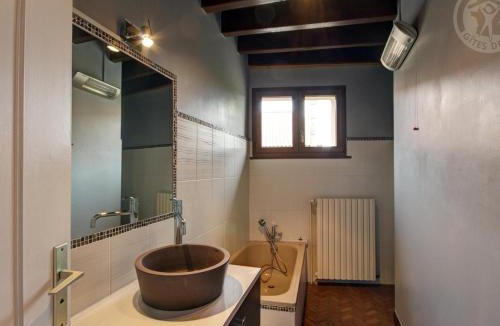 Les Salles House | Gîte 3 épis avec 2 chambres, terrasse et Wi-Fi - FR-1-496-161