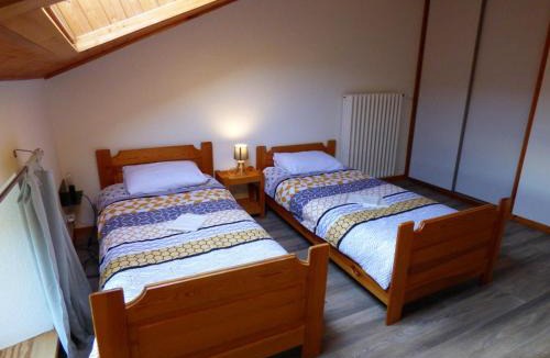 Apinac House | Gîte 3 Épis pour 4 Pers, Nature & Animaux Acceptés - FR-1-496-122