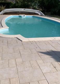 Avermes House | Gîte 3 étoiles les Gourlines avec balneo, véranda, piscine et garage