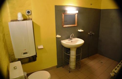 Grospierres Apartment | Gîte #3, 3 Pers, Domaine De Ribiere
