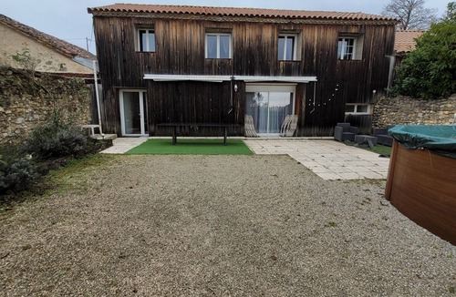 Clermont de Beauregard House | Gîte 3 "Acacia