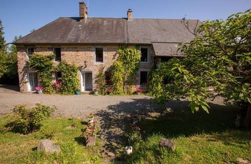 Saint-Denis-le-Gast Cottage | Gîte 3* bocage, beaches, Mt-St-Michel, Bayeux, D-Day, Granville, Villedieu