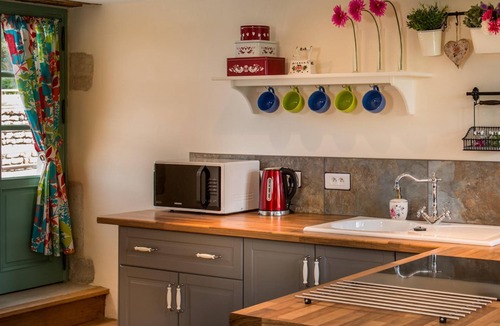 Saint-Hilaire-des-Loges Cottage | Gîte 3 Chambres au Château le Retail
