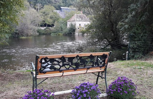 Montmorillon House | Gîte 3*,Spacious riverside house