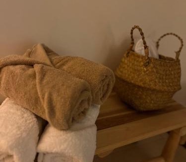Bourgogne Apartment | Gîte 4 étoiles - Sauna & Balnéo jacuzzi privatifs