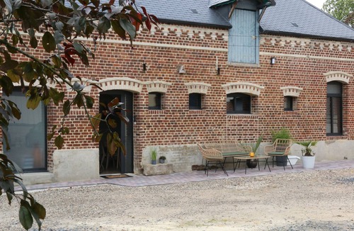 Meaulte Villa | Gîte 4 Étoiles SPA Privatif. Au Coeur du Circuit du Souvenir de la Somme
