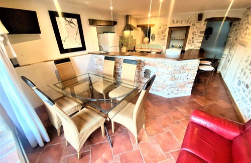 Vallon-Pont-d'Arc Apartment | Gîte 4* for 6p, 3ch, 100m2, HEATED SWIMMING POOL, PATIO