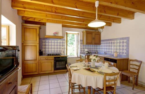 Les Salles House | Gîte 4 pers avec jardin privé et animaux admis - FR-1-496-66