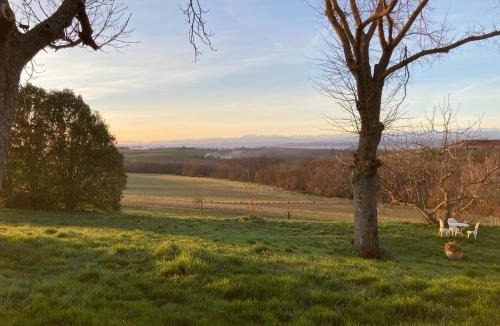 Cintegabelle Apartment | Gîte 4 places - vue Pyrénées - Nid du Verdier, Lauragais