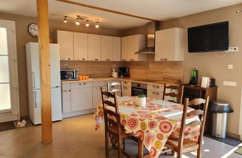 Cravant House | Gîte 5 pers au calme avec grande terrasse, près de Meung-sur-Loire et circuit des Châteaux de la Loire - FR-1-590-20