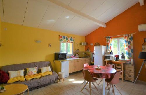 Vagnas House | Gîte 6 pers, 3 chambres, piscine chauffée, clim, parking, Vagnas - FR-1-382-174