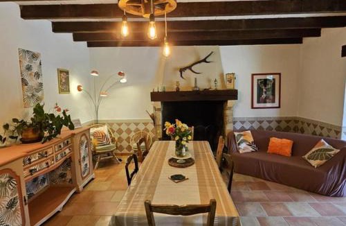 Biron House | Gîte 8 personnes avec cheminée et SPA à Biron - FR-1-616-481