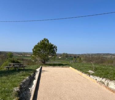Agnac House | Gîte 8 personnes dans un écrin de verdure avec vue