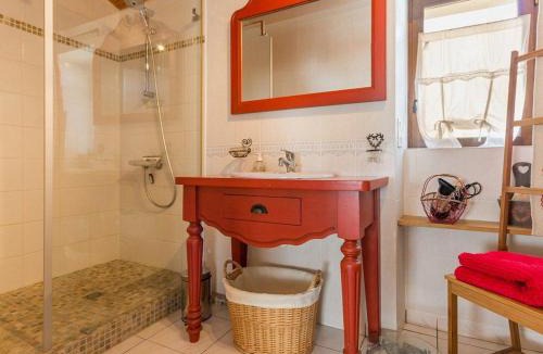 Arthon-en-Retz House | Gîte Accessible avec Jardin Fleuri près de Pornic, Éco-rénové et Équipé (Vélos, WiFi, Cheminée) - FR-1-306-957