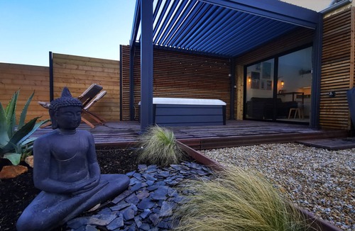 Saint-Marcan Cottage | Gîte and spa
