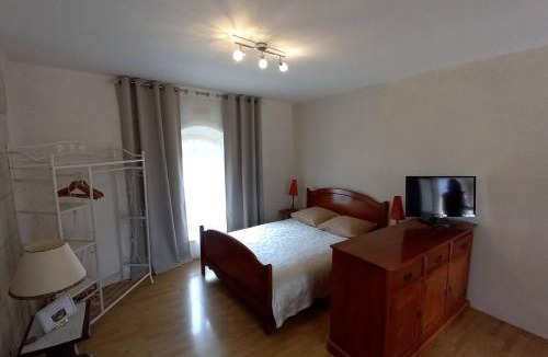 Montreuil-Bellay Apartment | Gîte Angevin 4 personnes