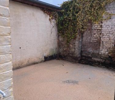 Haybes House | Gîte Ardennais 12 personnes "Le sachouliot"