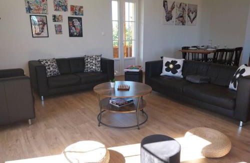 Feugarolles House | Gîte atypique au style industriel (Classé 4*)