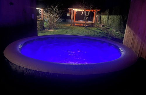 Villeneuve-Lecussan House | Gîte au bon coin Sauna, spa, swimming pool, garden, massage, bicycle