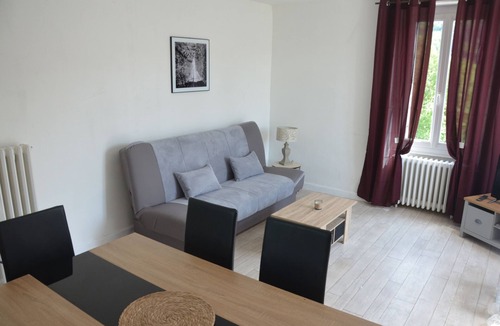 Chambon-sur-Voueize House | Gîte "Au Bord de L'eau"