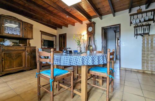 Saint-Ilpize House | Gîte au cœur du village médiéval de Saint-Ilpize - FR-1-582-93