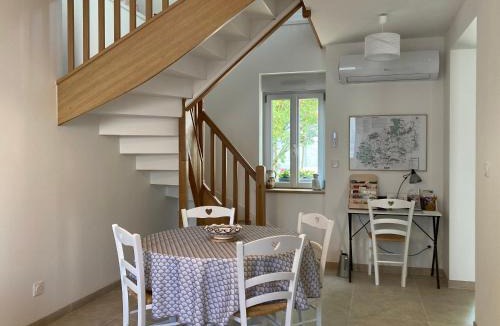 Saint-Doulchard House | Gîte au calme avec jardin et wifi à Saint-Doulchard - FR-1-586-68