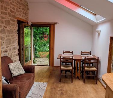 Soubrebost Apartment | Gîte au calme, nature et confort Creuse