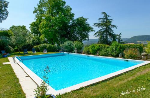 Montboucher-sur-Jabron Apartment | Gîte au château