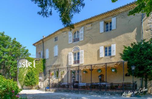 Montboucher-sur-Jabron Apartment | Gîte au château