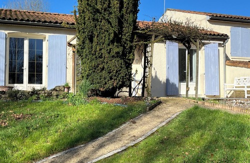 Nieul-sur-l'Autise House | Gîte Au Fil de l'Eau