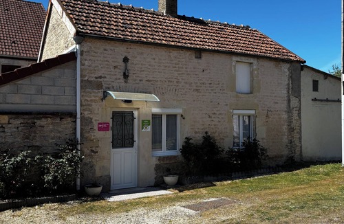 Chateauvillain House | Gîte Au Petit Café
