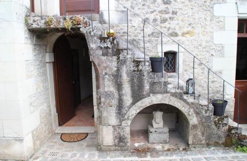 Saint-Martin-le-Beau House | Gîte Au près du Lys